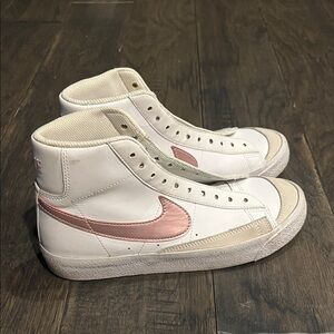 Nike Women's White and Pink High-Tops